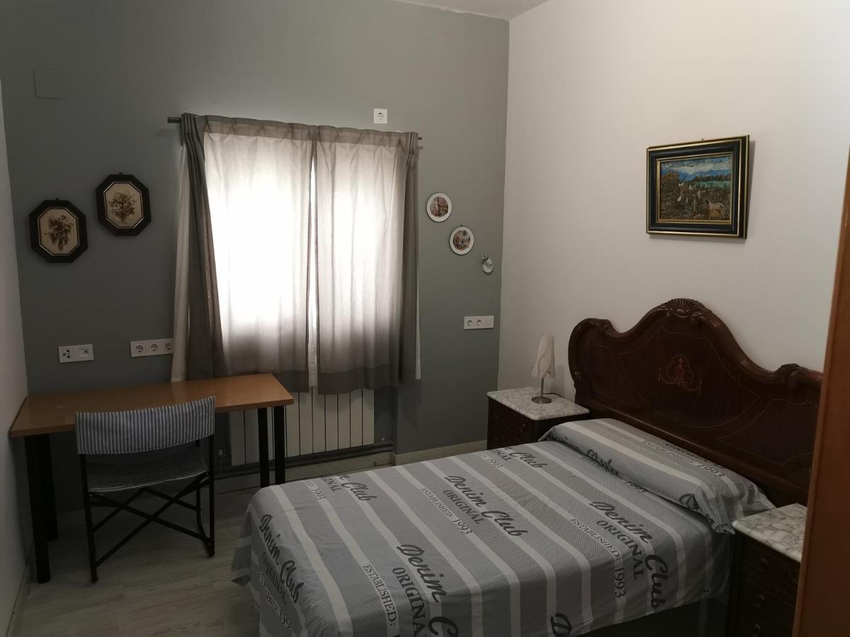 Villa "Luna De Segovia" Leganés Εξωτερικό φωτογραφία
