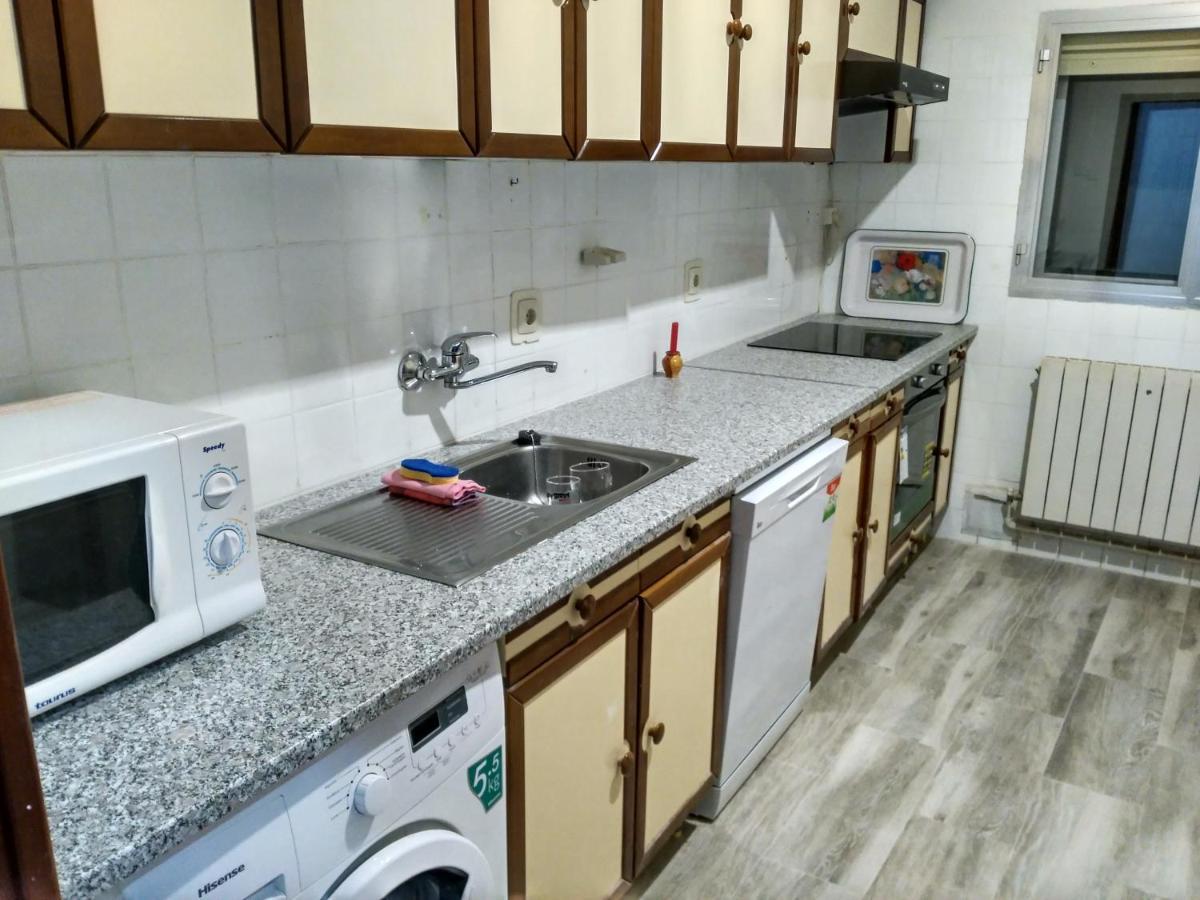 Villa "Luna De Segovia" Leganés Εξωτερικό φωτογραφία