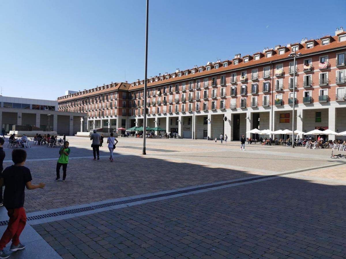 Villa "Luna De Segovia" Leganés Εξωτερικό φωτογραφία