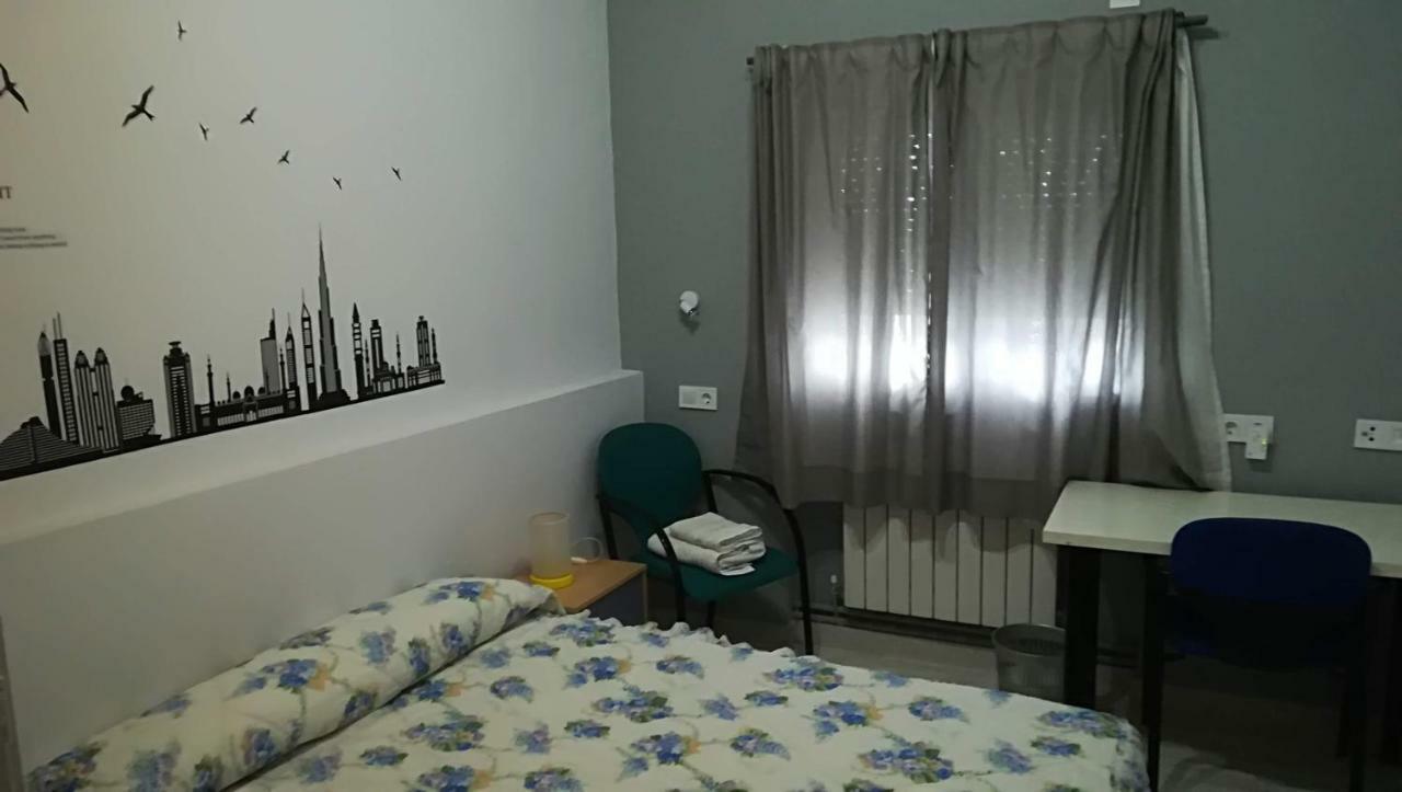 Villa "Luna De Segovia" Leganés Εξωτερικό φωτογραφία